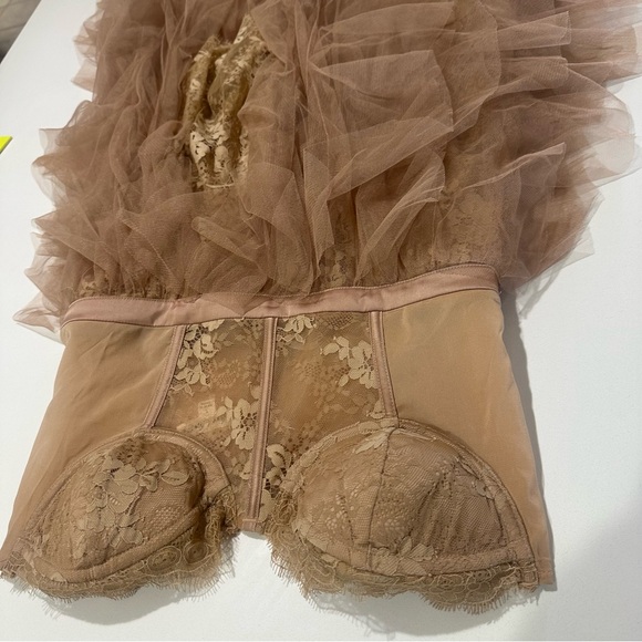For Love and Lemons Elegant Warm Taupe Tulle Strapless Bustier Dress Gown - Picture 4 of 12